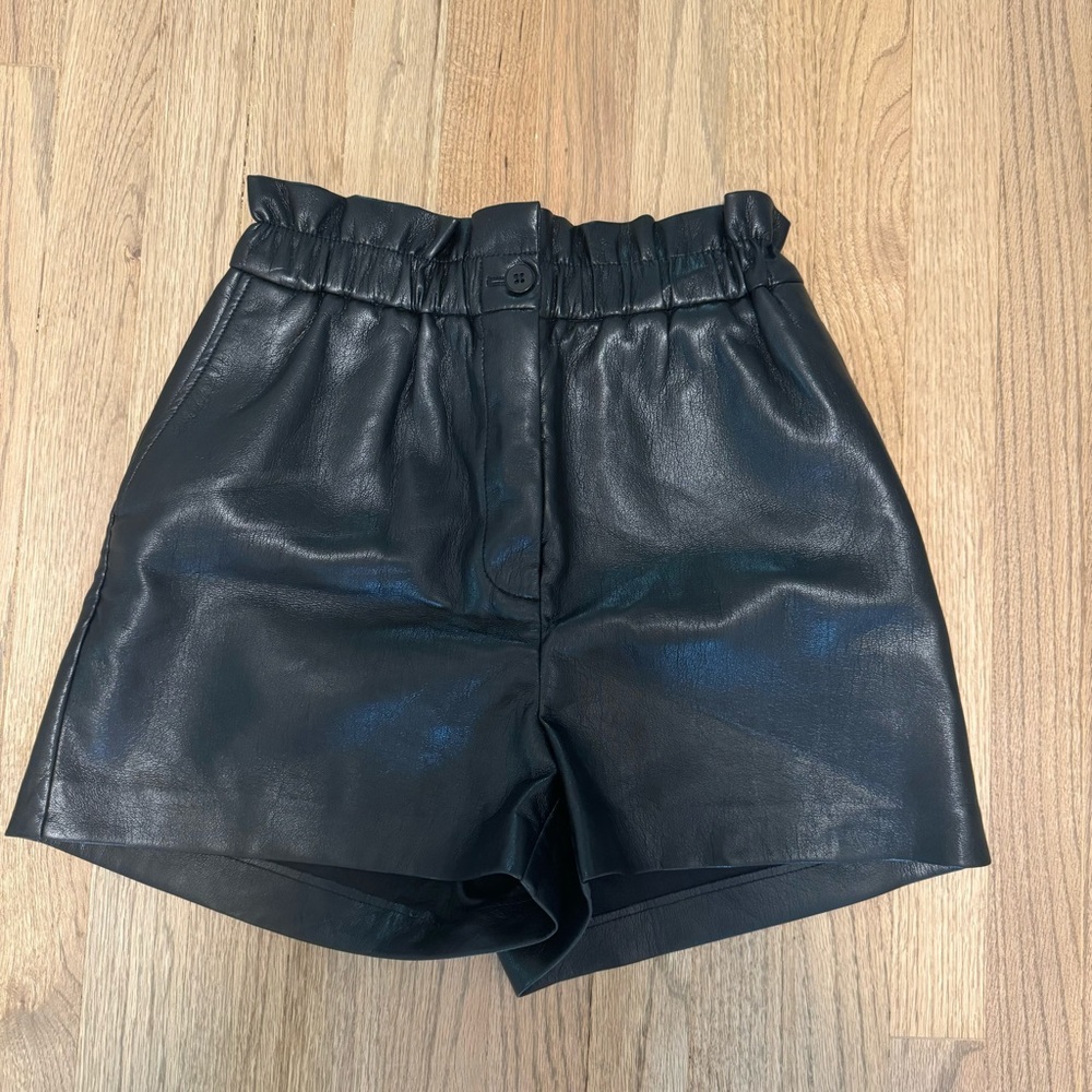 Wilfred Aritzia Speechless Faux Vegan Leather High Waisted Paper Bag Shorts